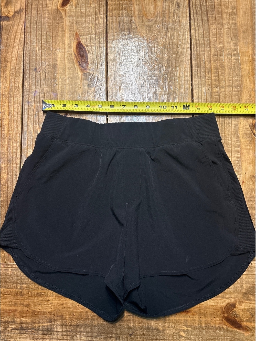 Active Woven Black Athletic Shorts Size Medium